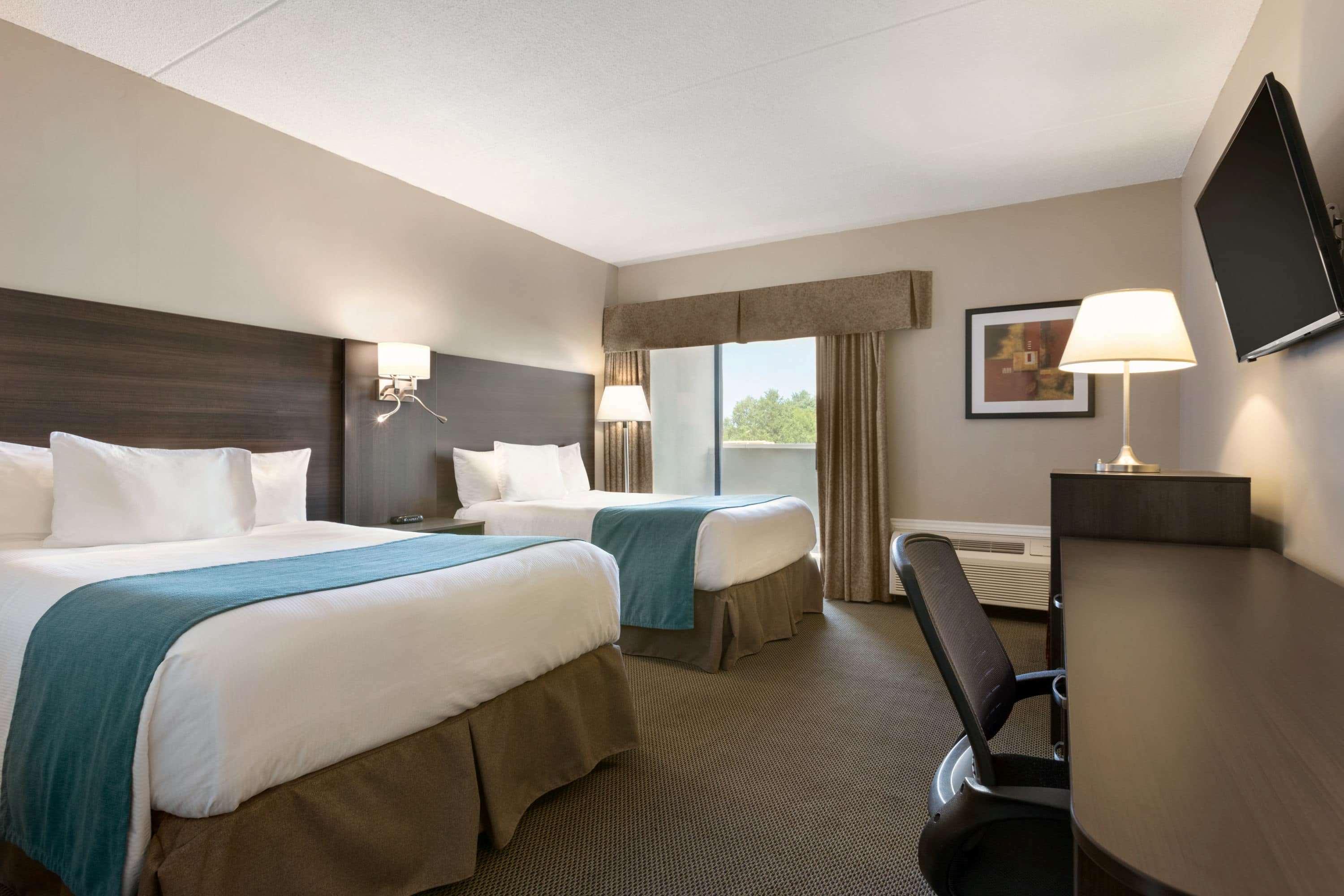 Travelodge Hotel By Wyndham Kingston Lasalle Esterno foto